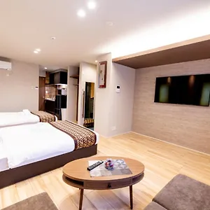 Grand Base Hikarimachi 3*, Hiroshima Japon